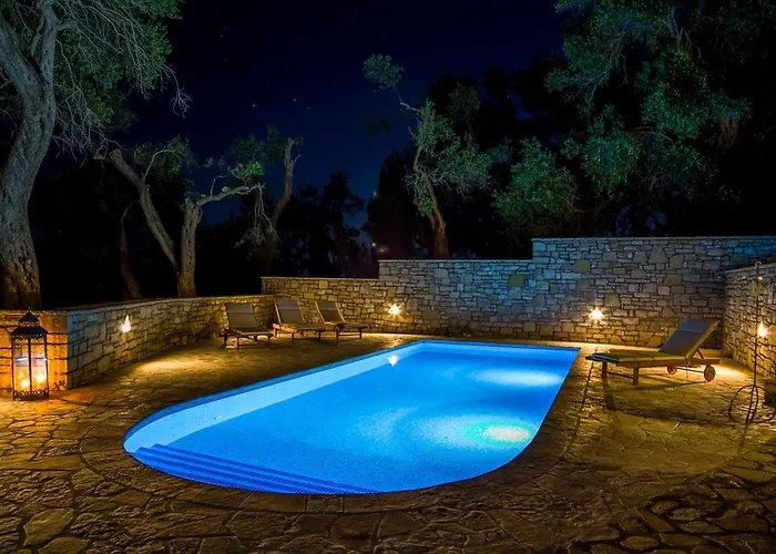 Lenio Paxos Villa *